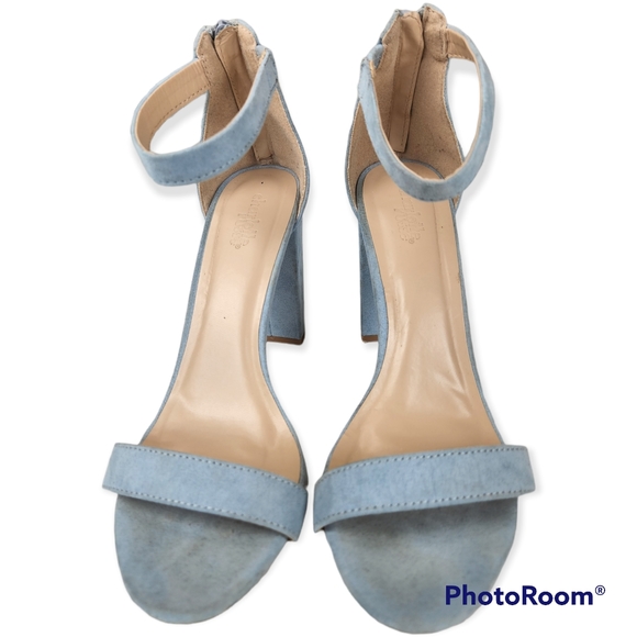 Charlotte Russe strappy block heel size 8 - Picture 3 of 8